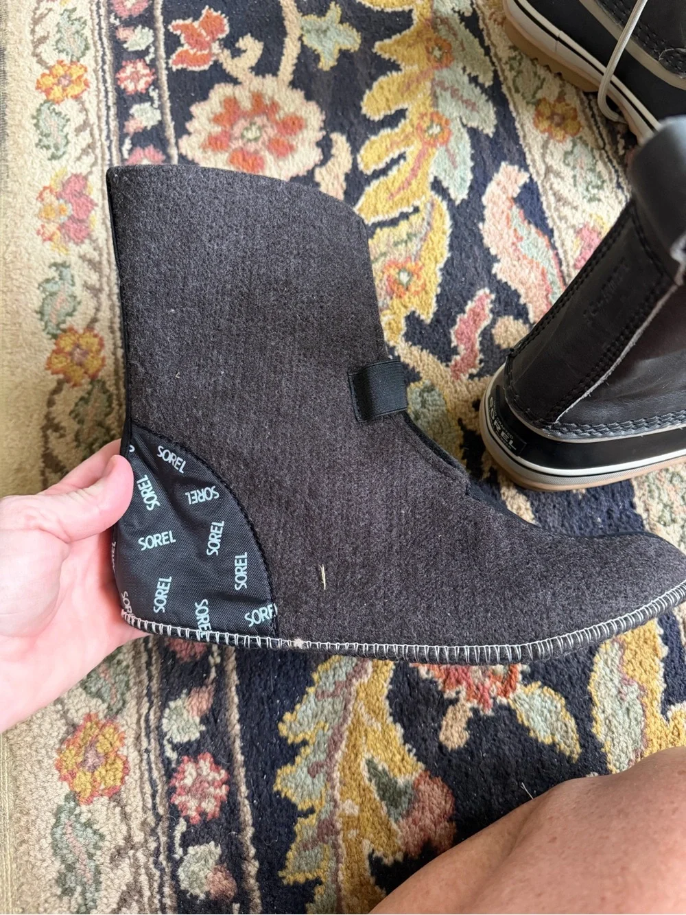 Size 8 Sorel Women’s Black and Tan Waterproof Lace-Up Winter Boots